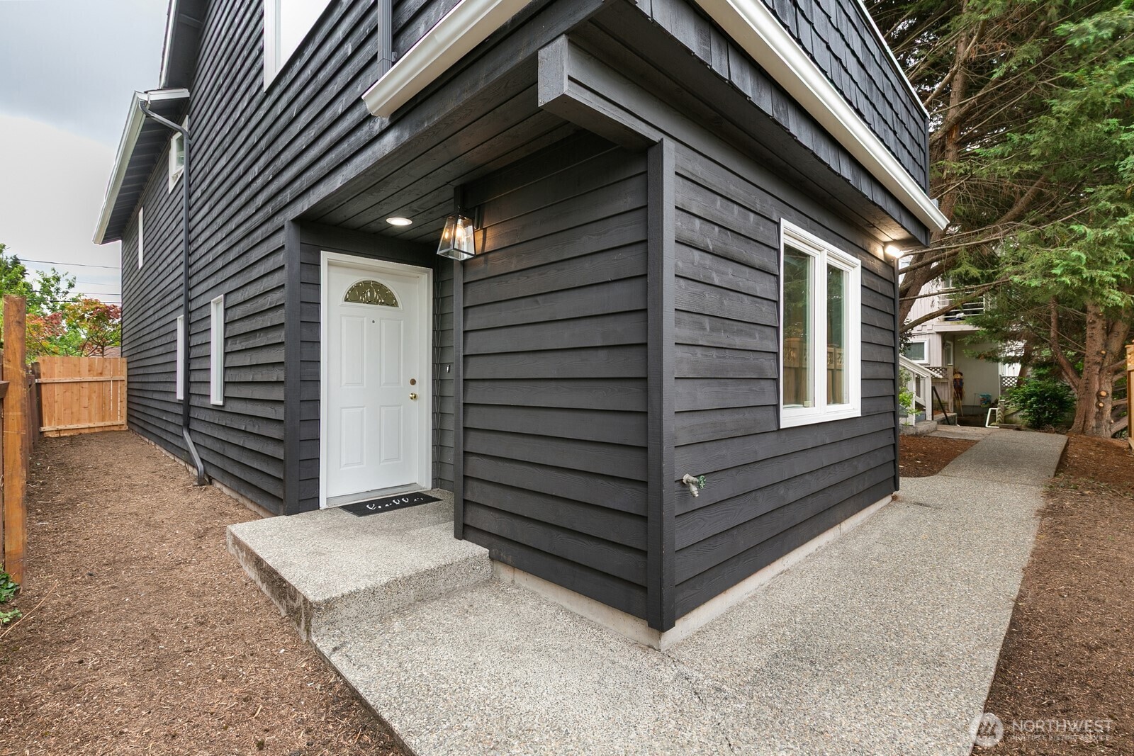 Property Photo: 5708 Roosevelt Way NE WA 98105