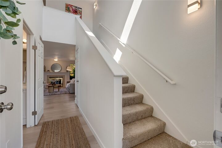 Property Photo:  25015  110th Avenue SE B  WA 98030 