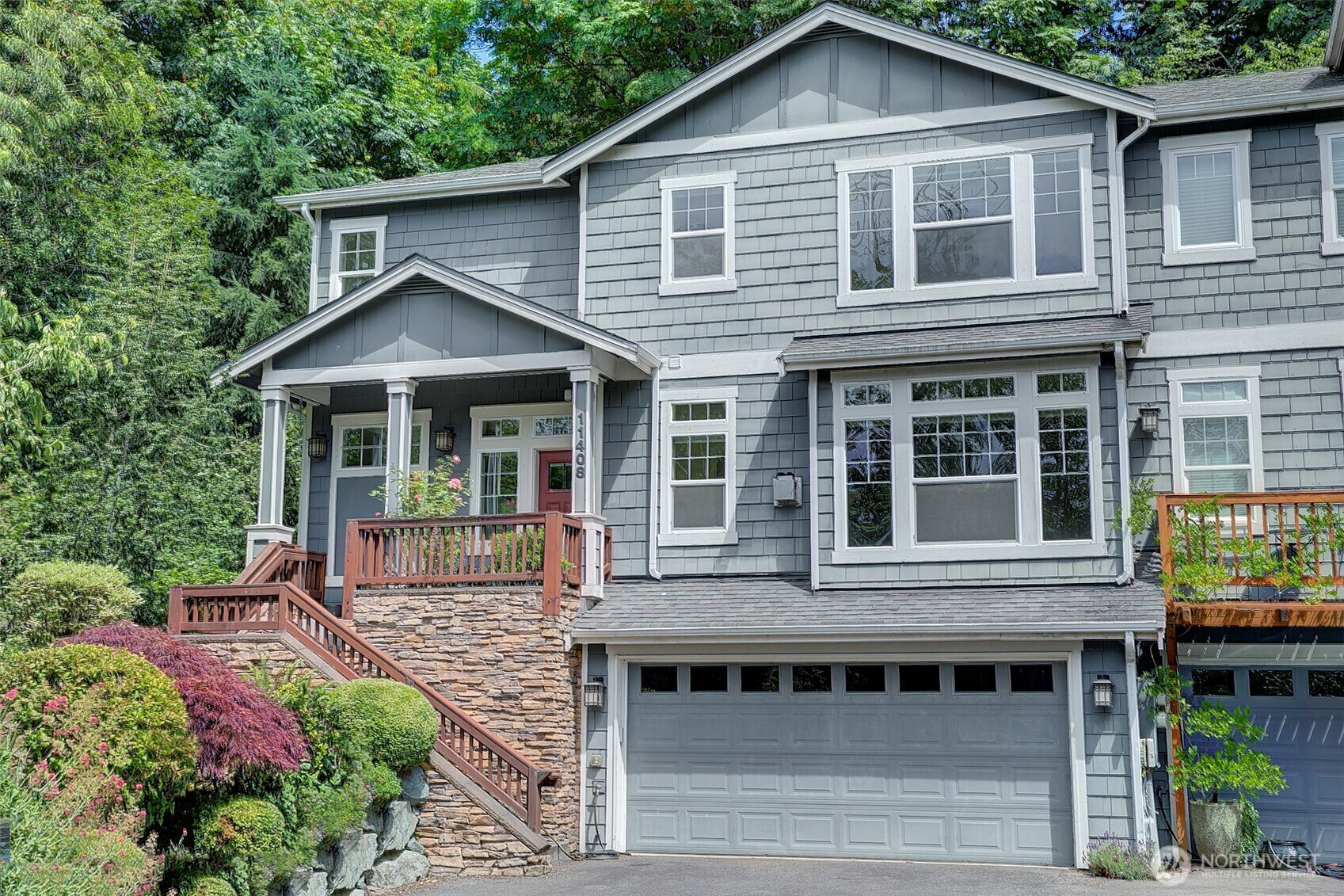Property Photo:  11408  99th Place NE 6  WA 98033 