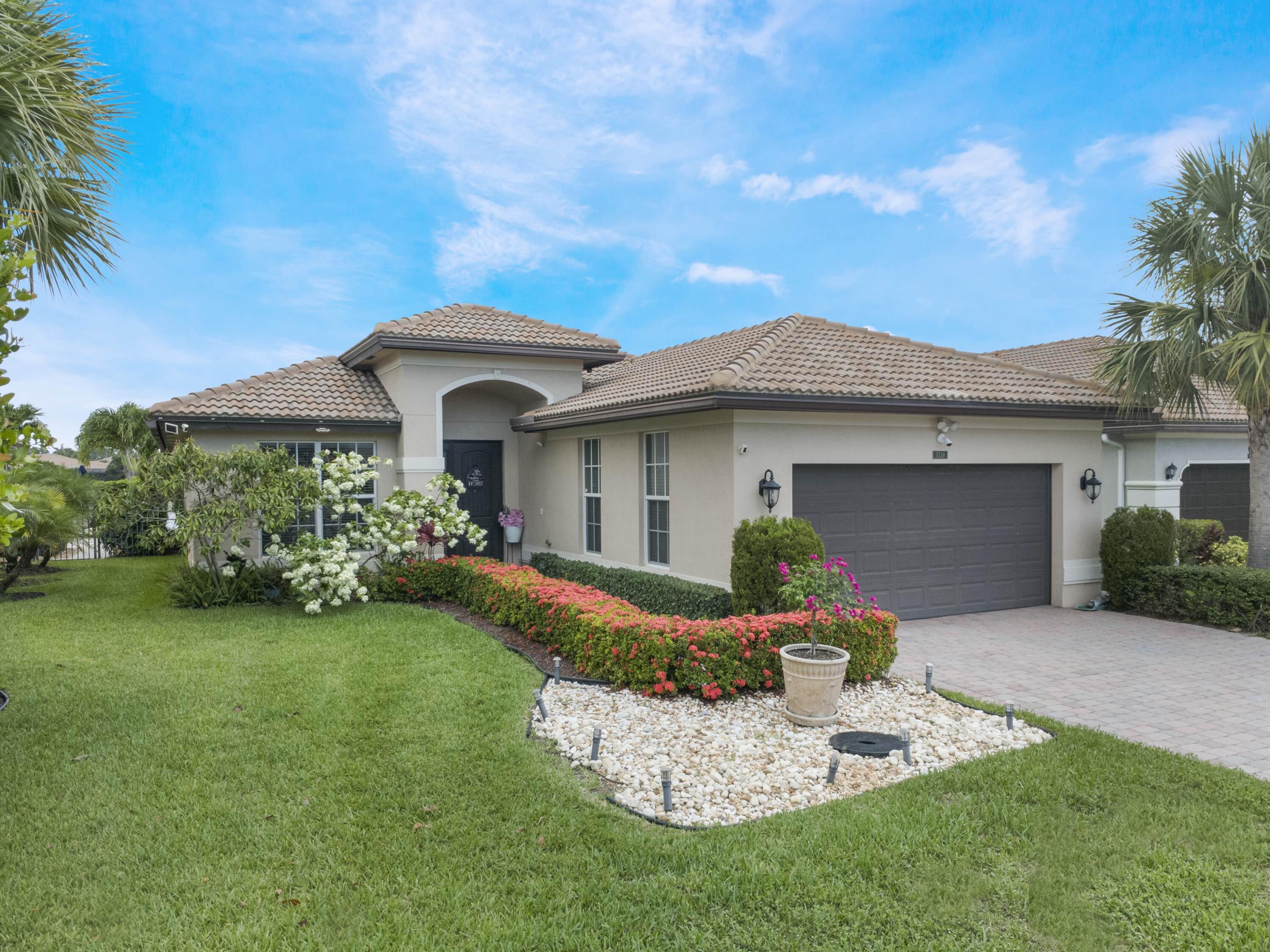 Property Photo: 7139 Prudencia Drive FL 33463