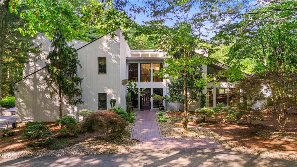 Property Photo: 5 Severn Court RI 02818