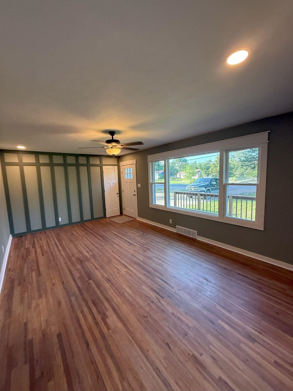 Property Photo: 1114 W 17th Ave KS 67501