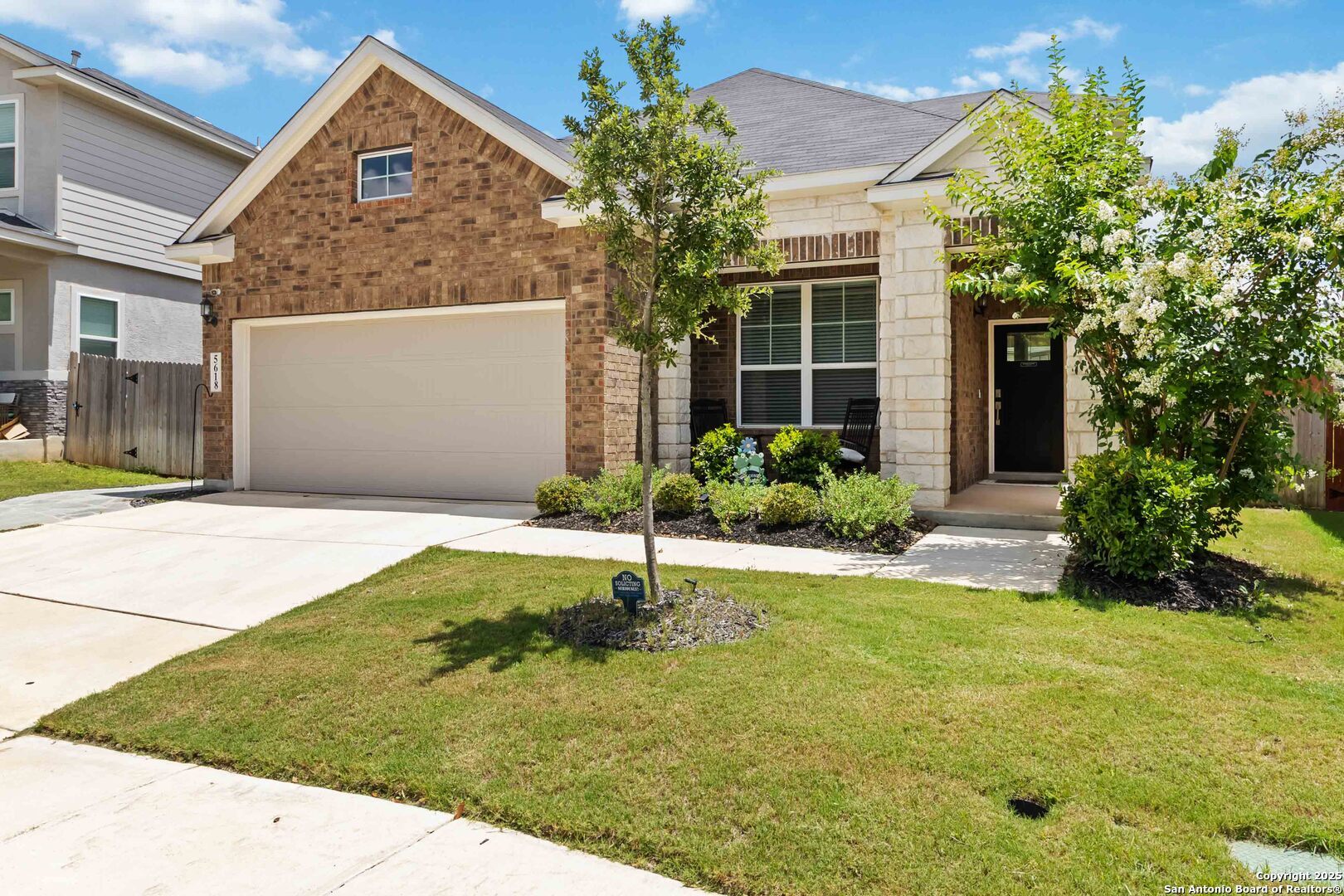Property Photo: 5618 Holly Hollow TX 78266