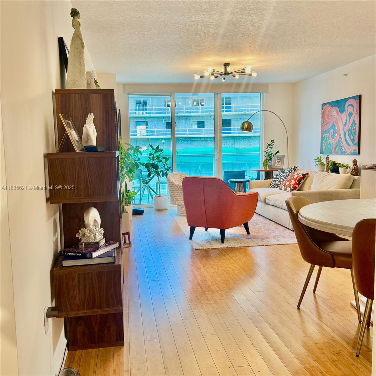 31 SE 5th St 1708  Miami FL 33131 photo