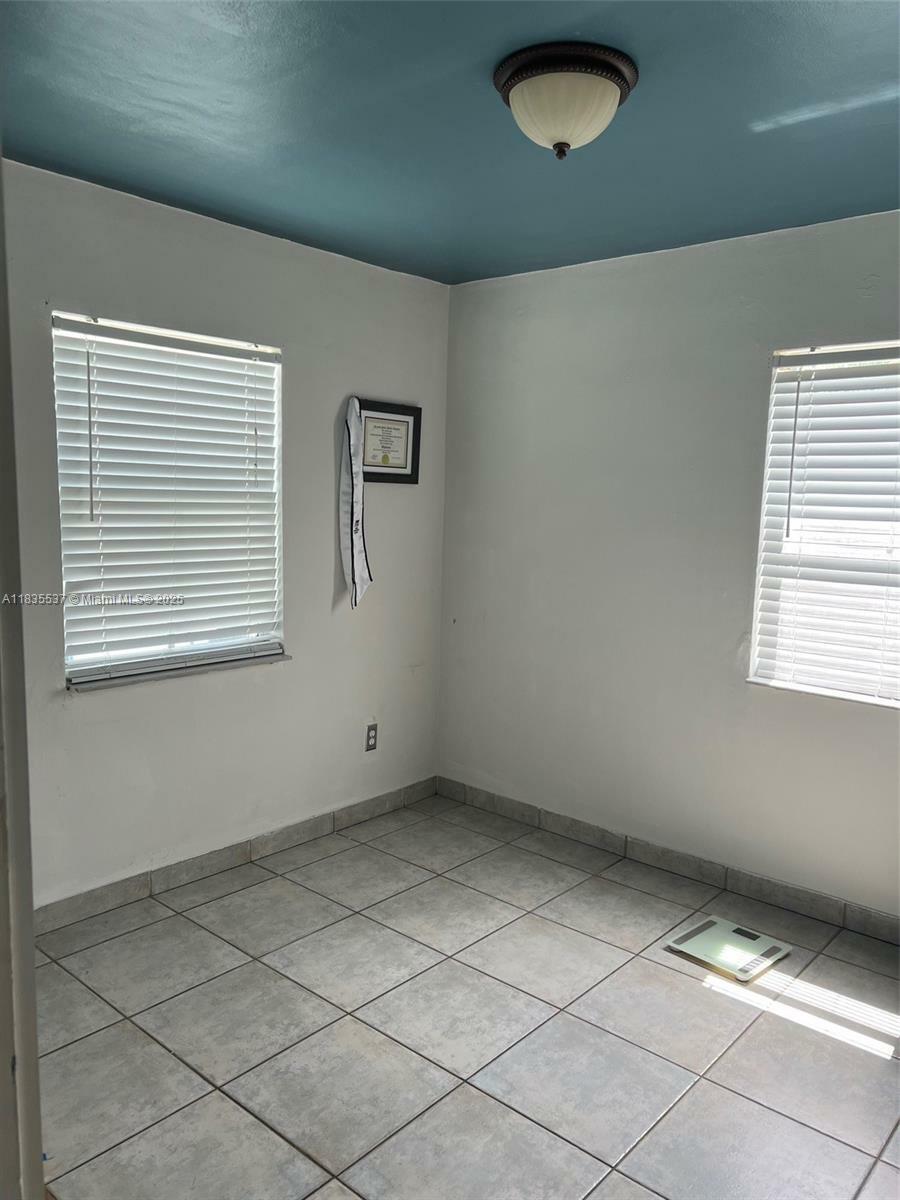 Property Photo: 7595 SW 28th St Rd FL 33155
