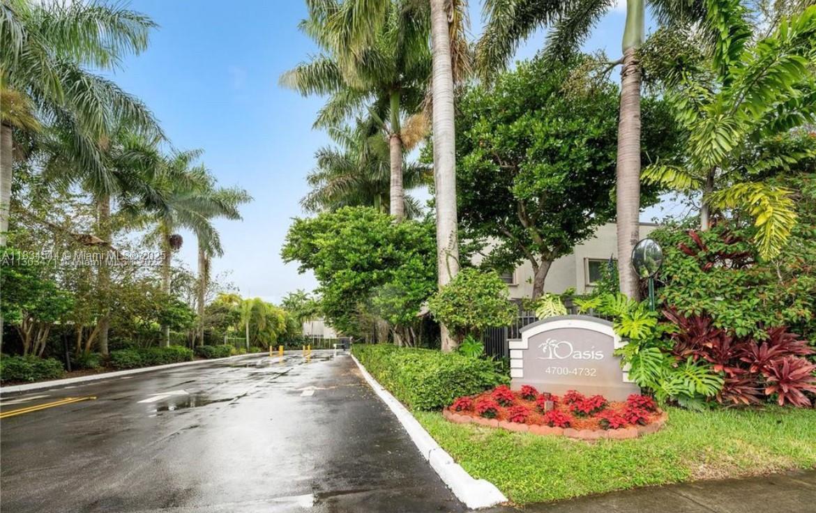 Property Photo: 4718 SW 67th Ave B7 FL 33155