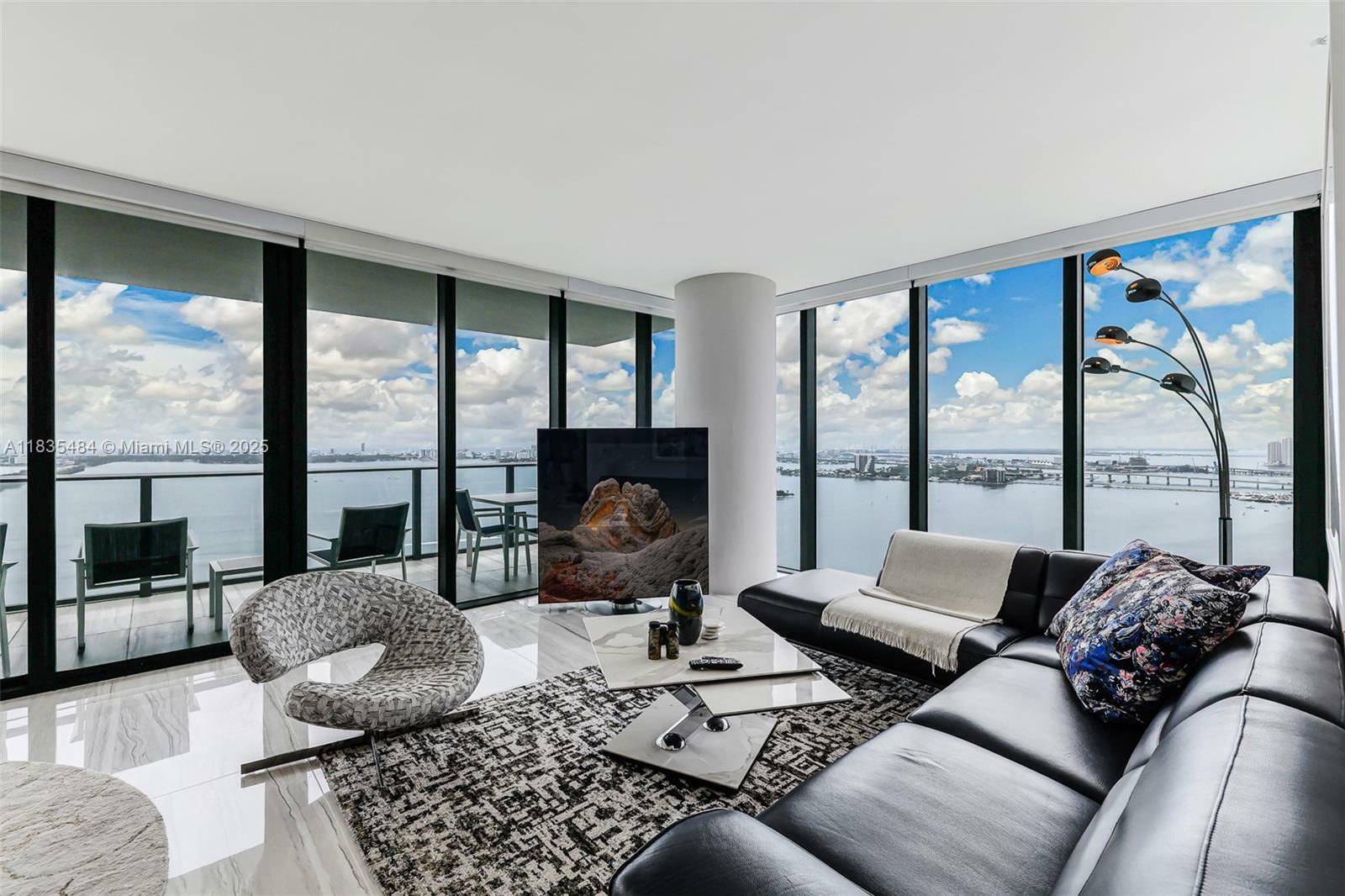Property Photo: 3131 NE 7th Ave 4001 FL 33137