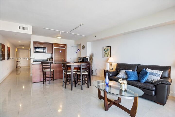 Property Photo:  1830 S Ocean Dr 4409  FL 33009 