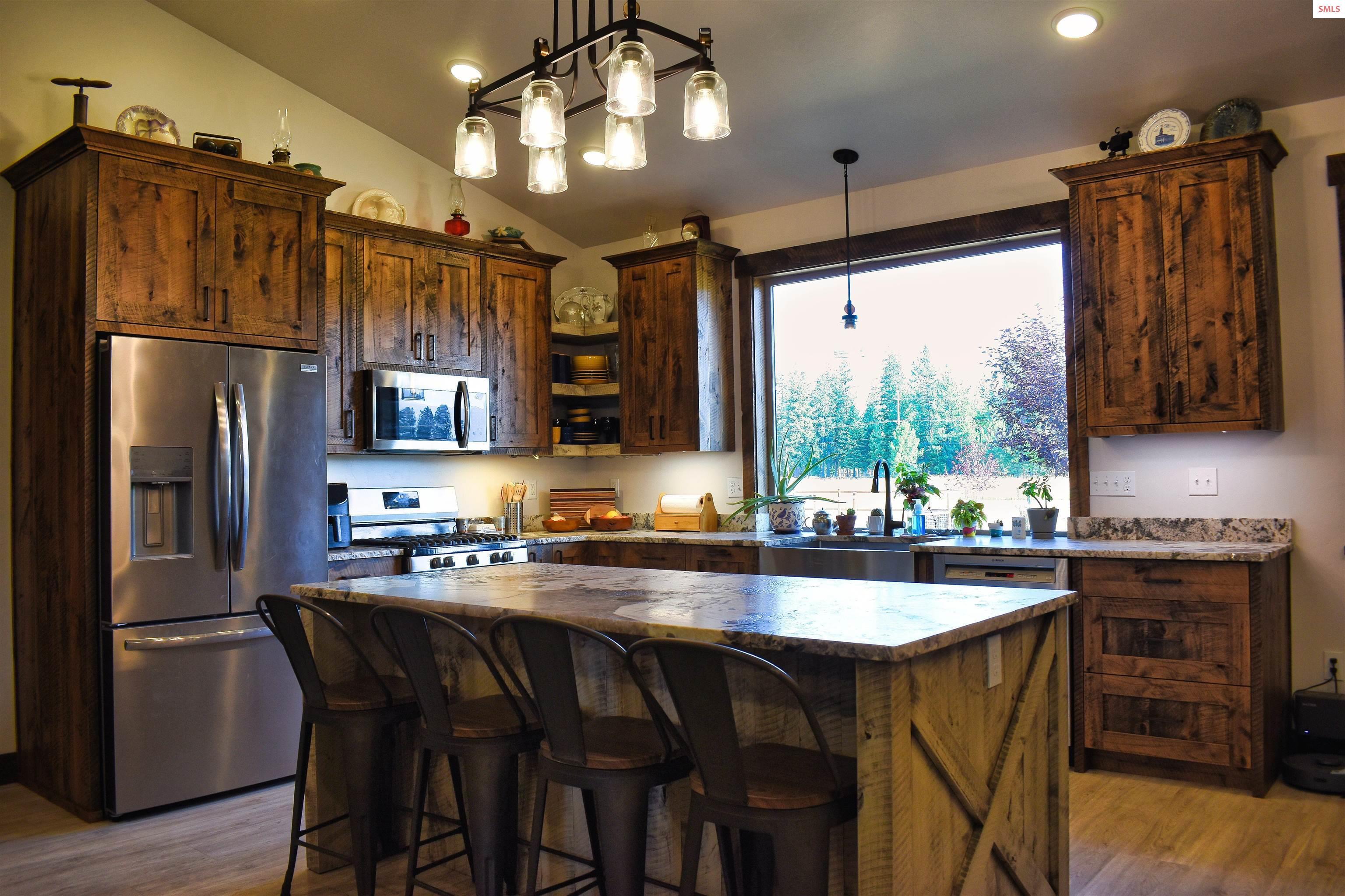 Property Photo: 88 Airstrip Rd ID 83845
