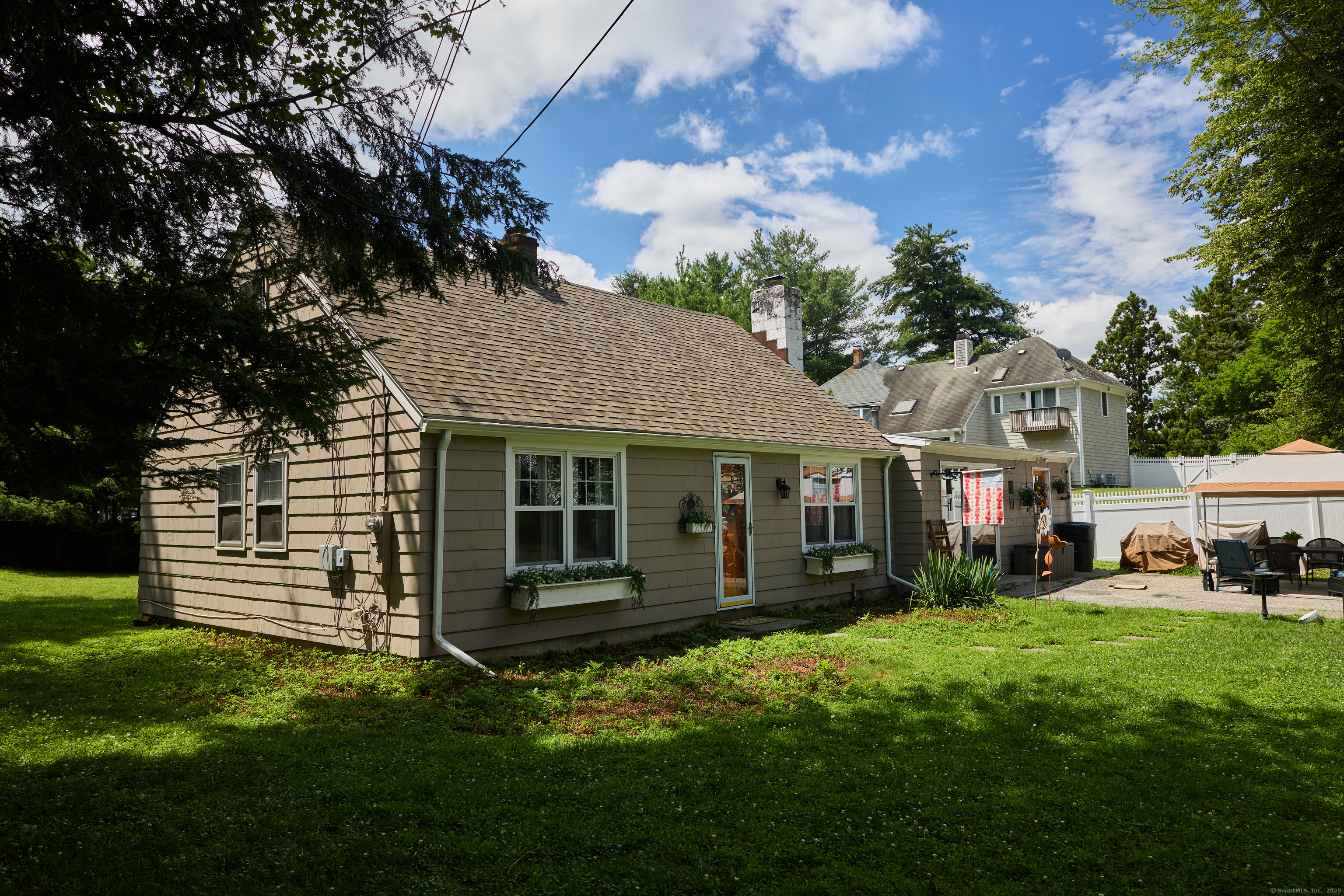 Property Photo:  4 Heather Hill  CT 06880 