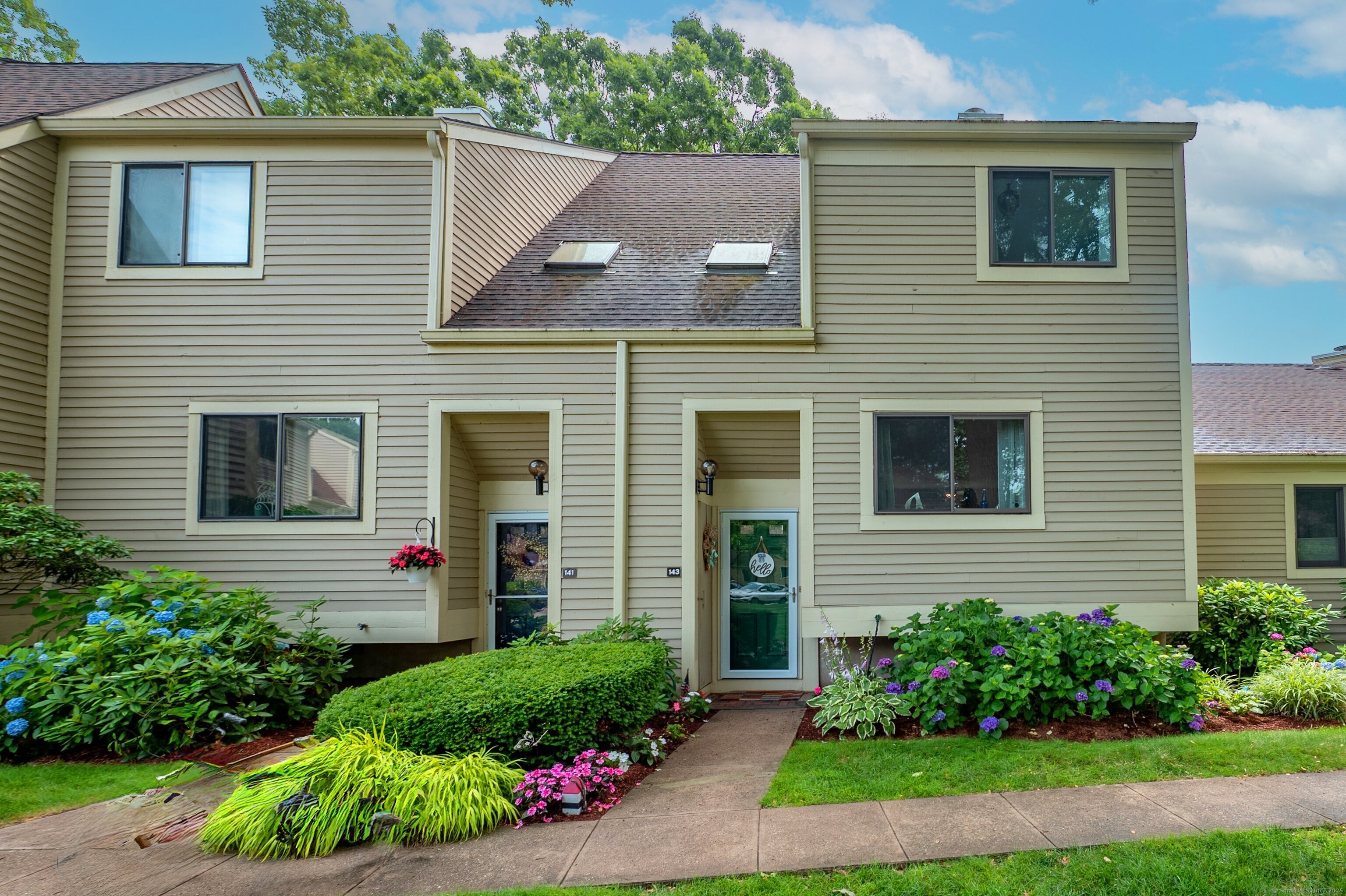 Property Photo: 143 Sandy Point Road 143 CT 06475