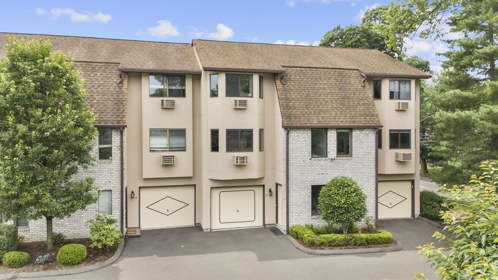 Property Photo: 3 Radio Place 3 CT 06906