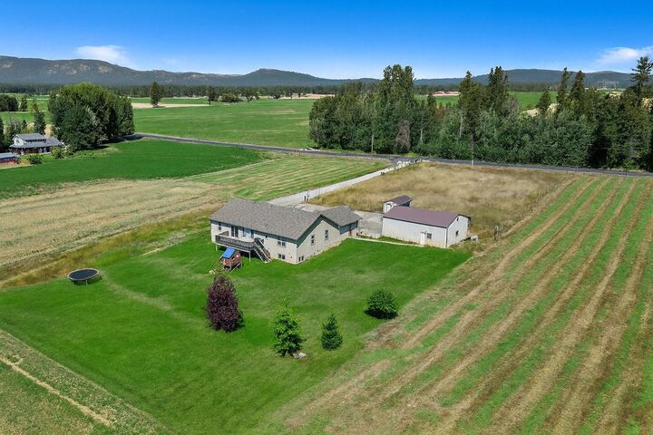 Property Photo: 8715 W Antler Rd WA 99006