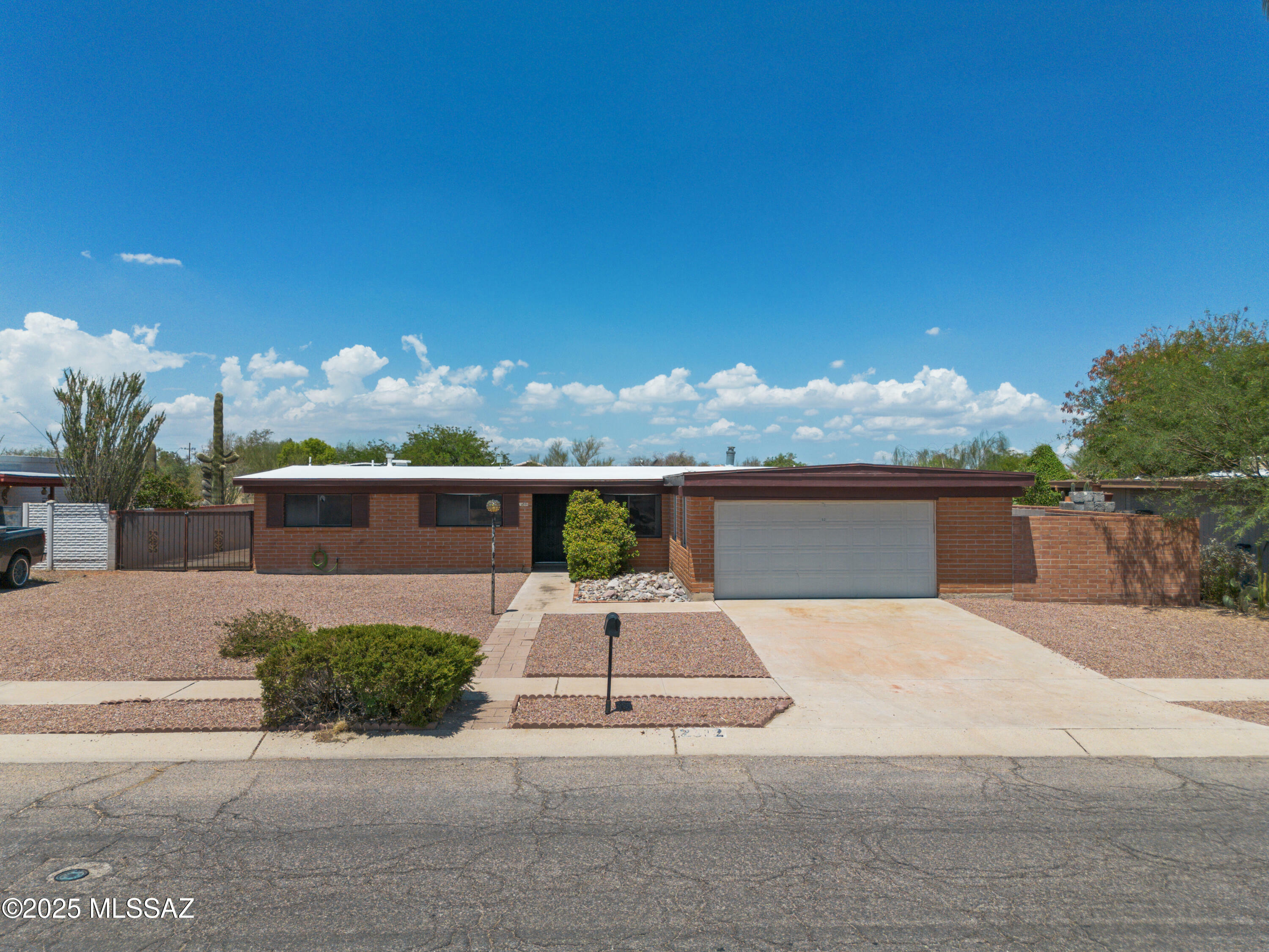 Property Photo: 2125 S Cathy Avenue AZ 85710