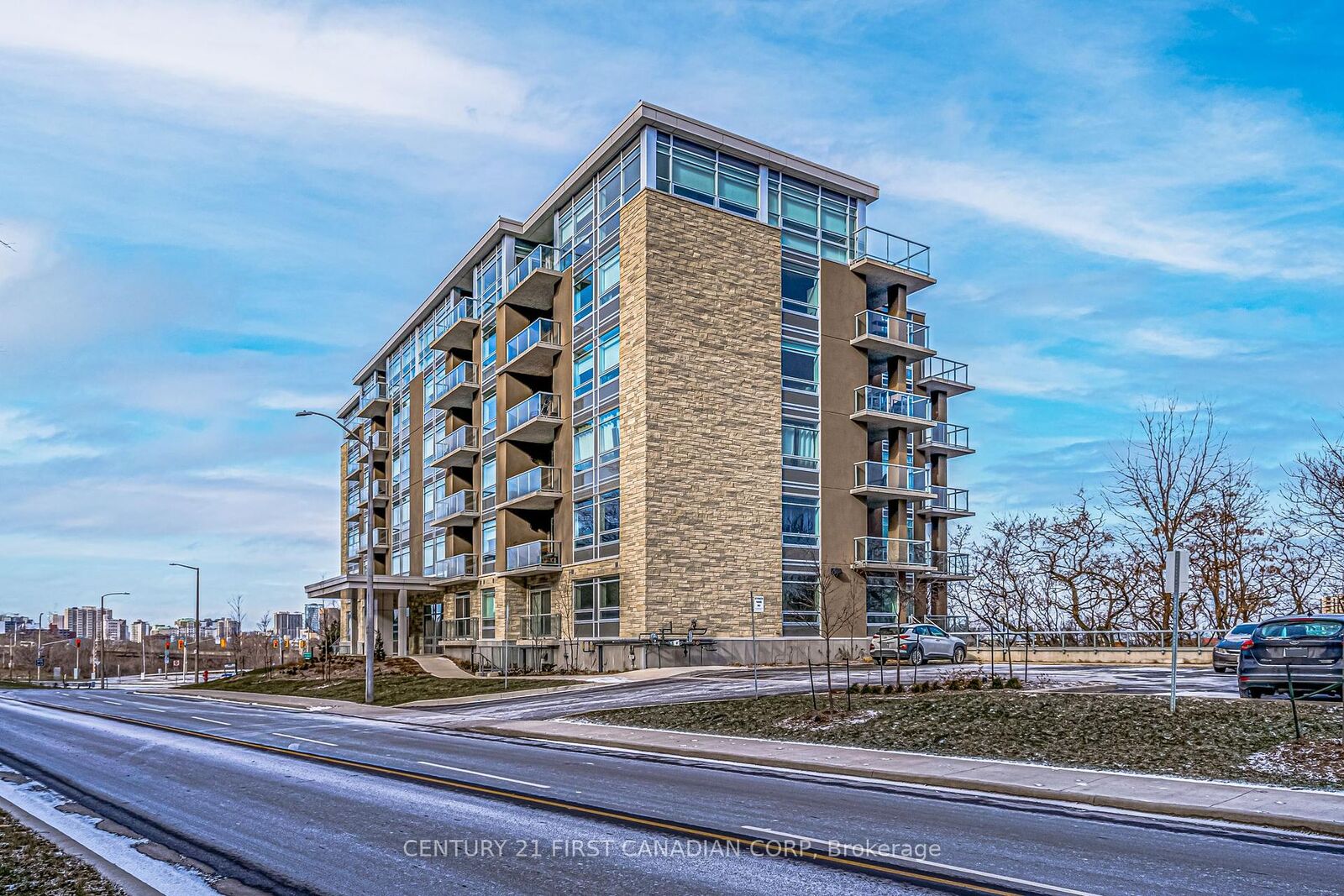 Property Photo:  455 Charlton Avenue 103  ON L8N 0B2 