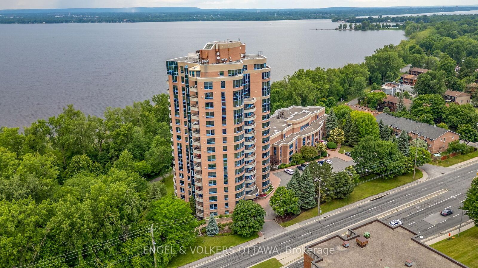 Property Photo:  3105 Carling Avenue 1604  ON K2H 5A6 