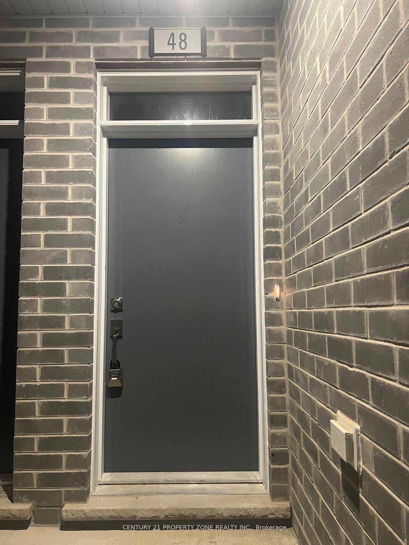Photo de la propriété: 925 Deveron Crescent 48 ON N5Z 5A4