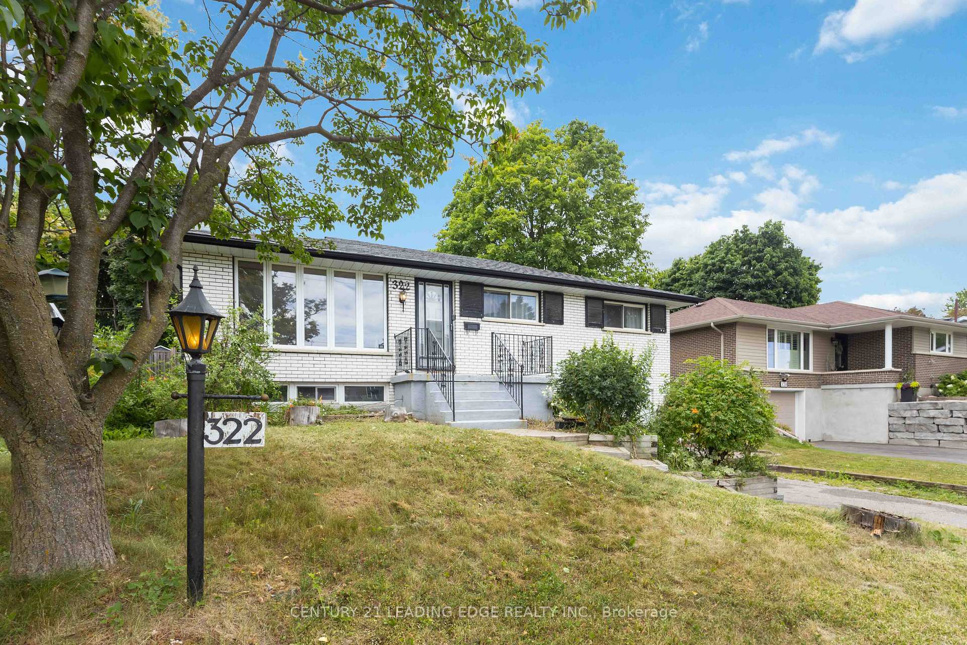 Property Photo: 322 Hillcroft Street ON L1G 2L9