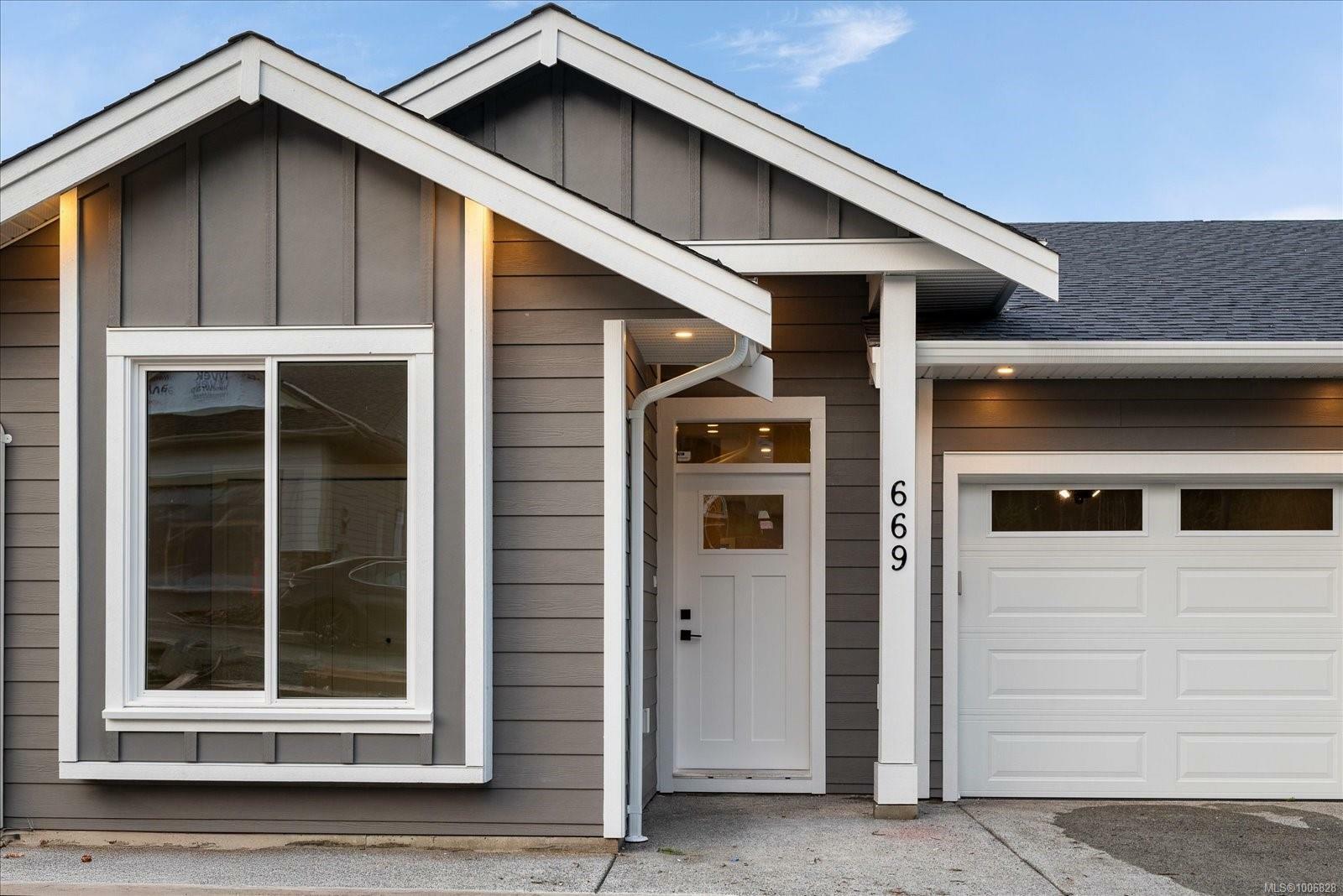 Property Photo: 669 Sanderson Rd BC V9G 0A7