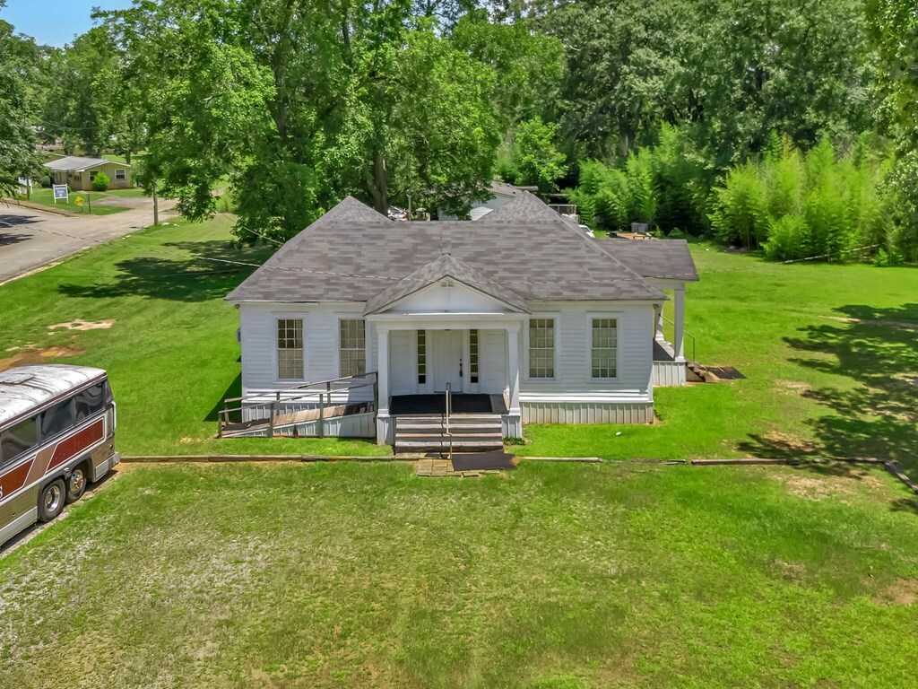 Property Photo: 349 College Street GA 39840