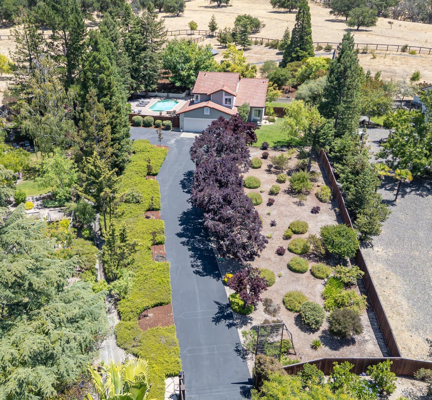 Property Photo: 405 Encinosa Court CA 95492