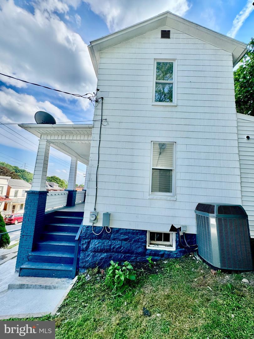 Property Photo: 618 Bedford Street MD 21502