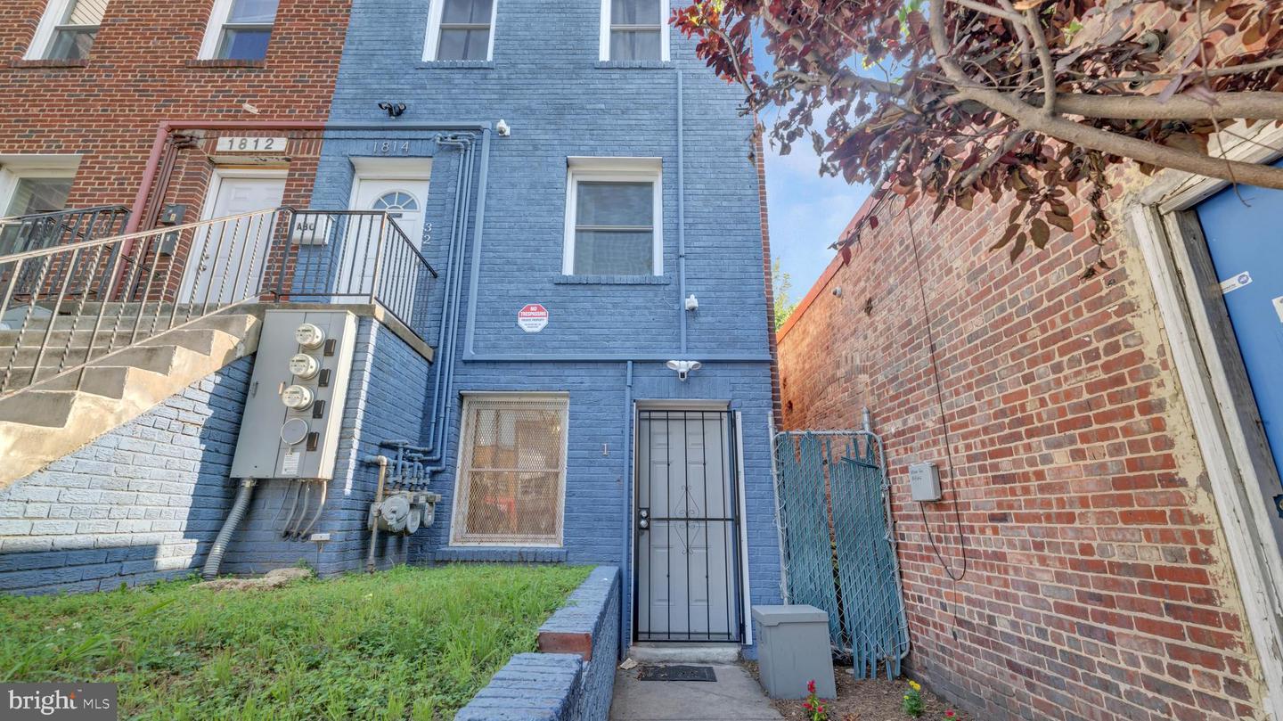 Property Photo: 1814 Benning Road NE 1 DC 20002