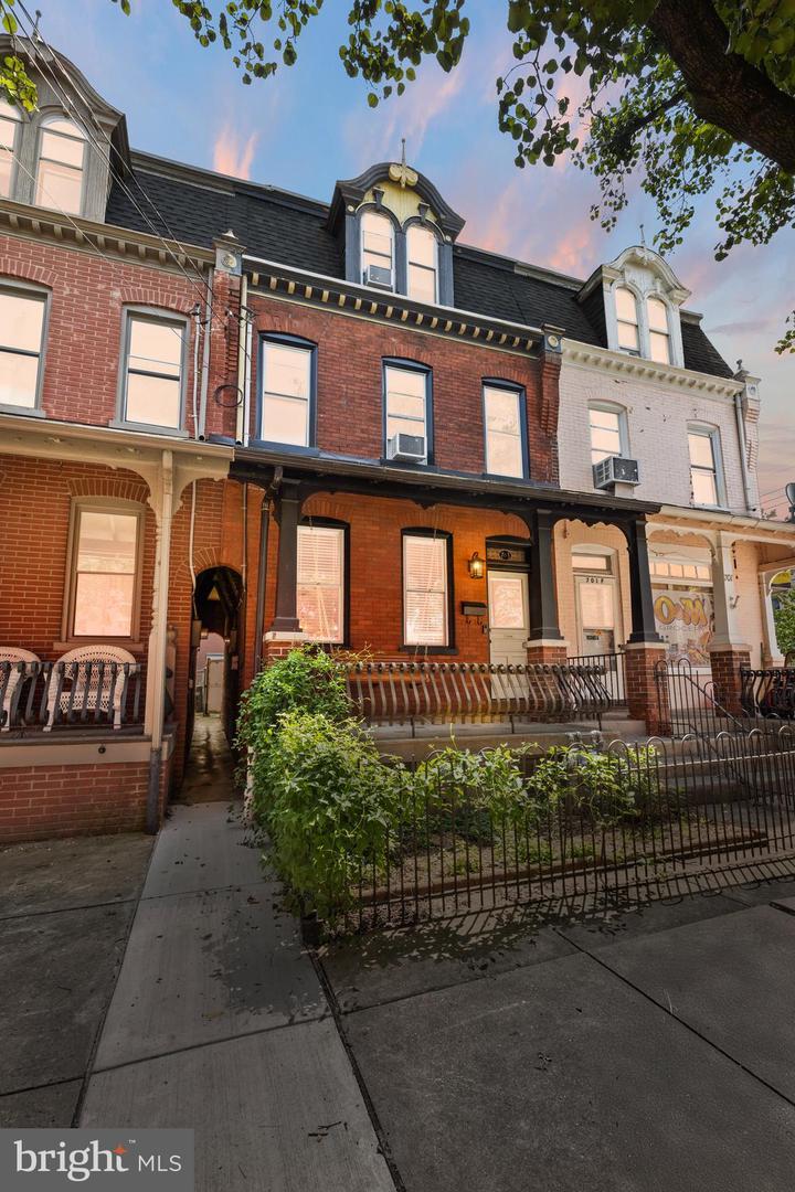 Property Photo:  703 N Shippen Street  PA 17602 