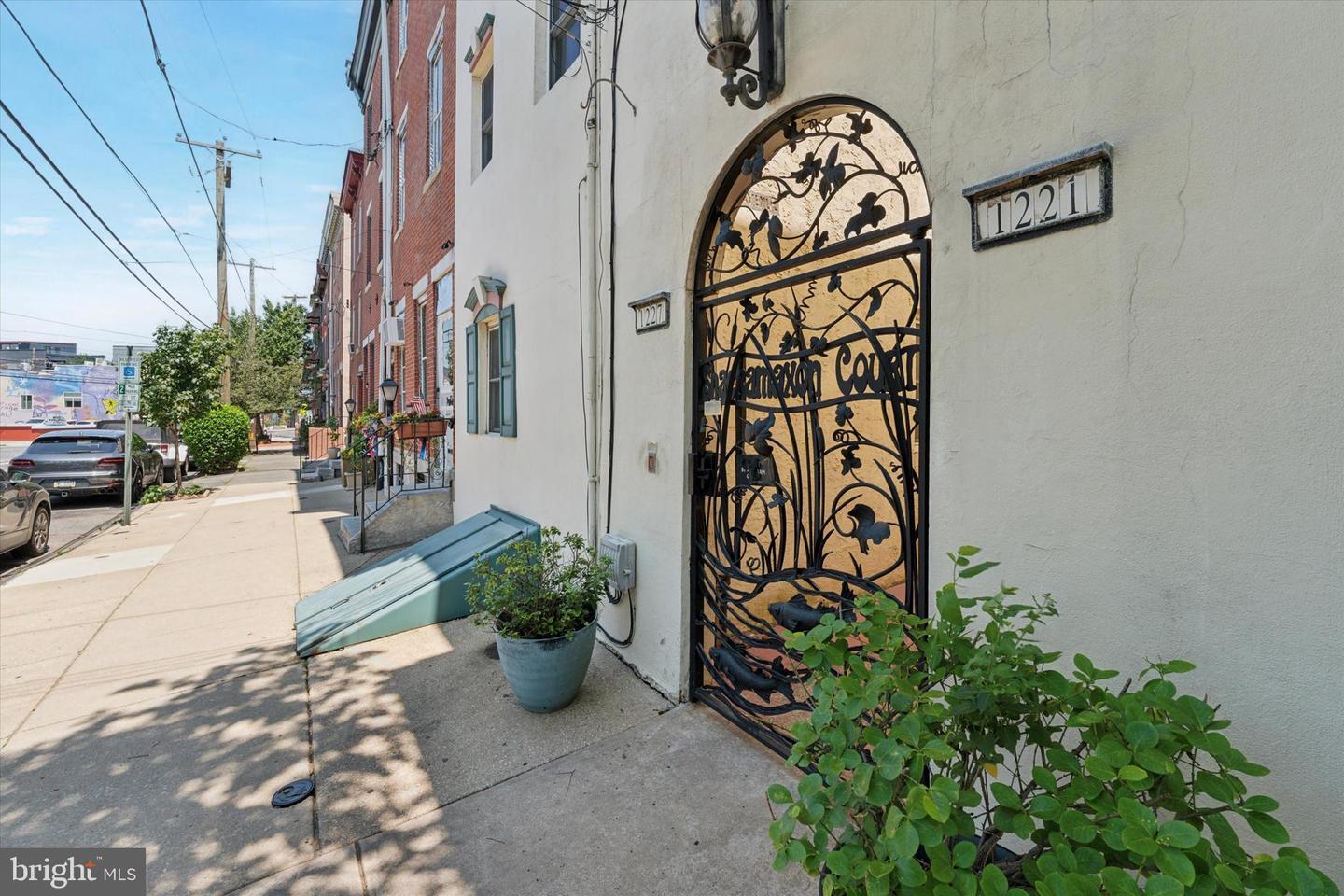 Property Photo:  1221 Shackamaxon Street 15  PA 19125 