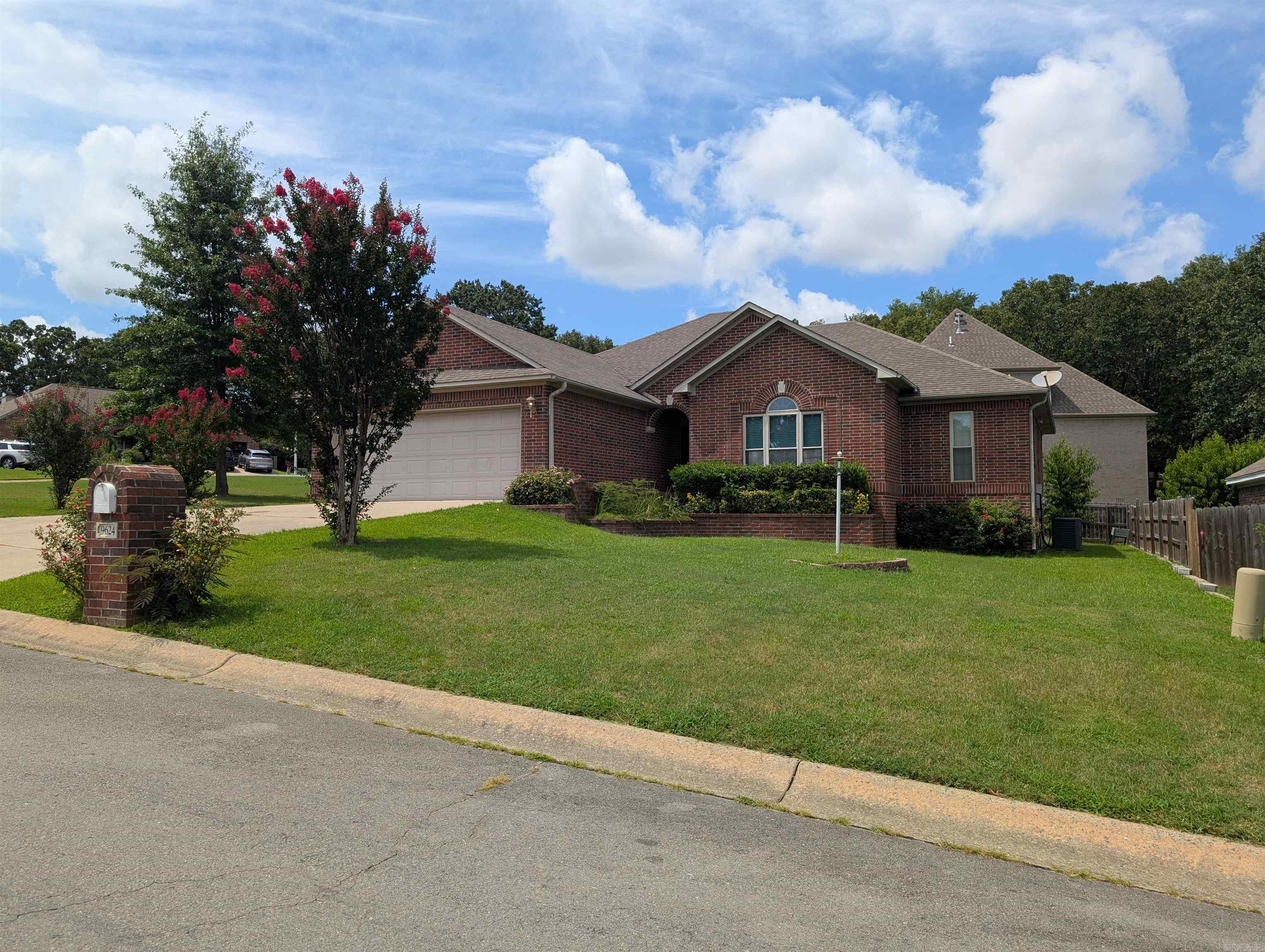 Property Photo: 9624 Jonquil Cv AR 72120