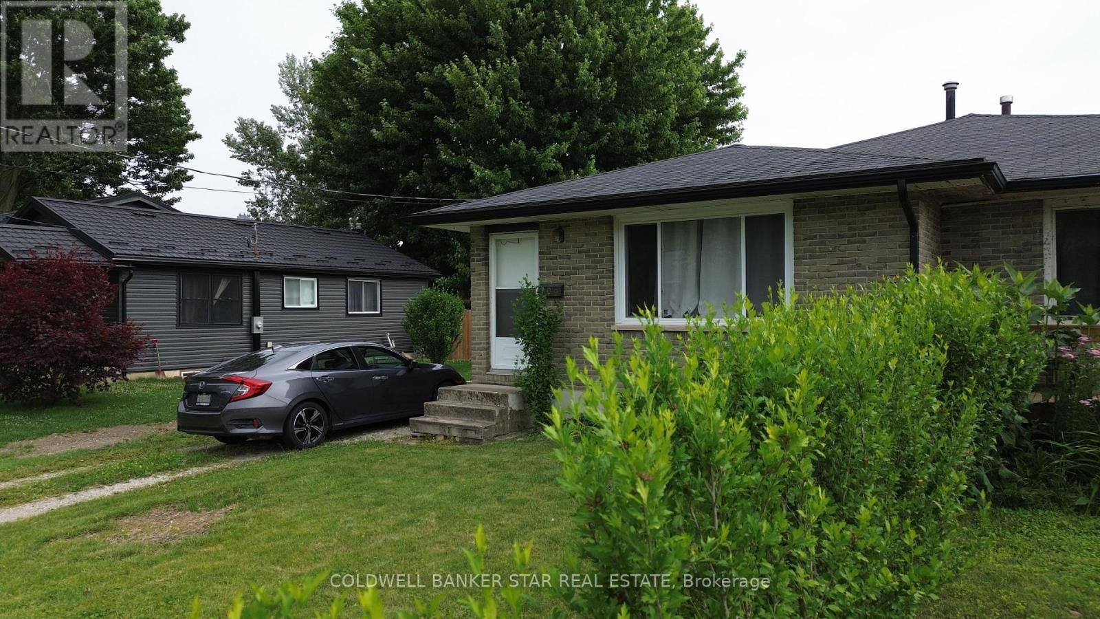 Property Photo:  109 B Victoria Street  ON N0L 1M0 
