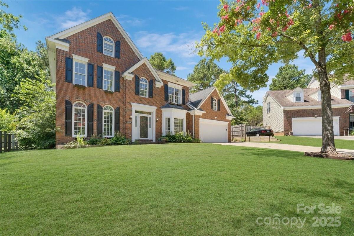 Property Photo: 1524 Candlewyck Court NC 28081