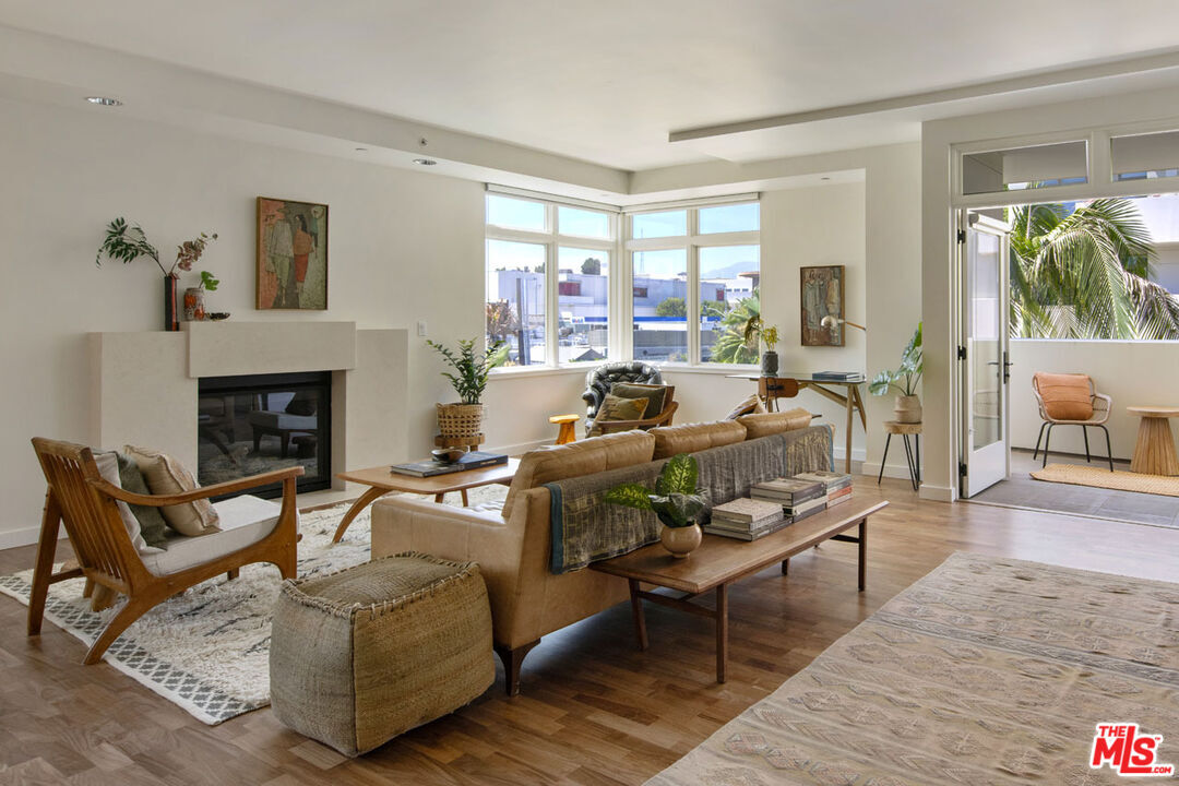 Property Photo: 920 Granite Dr CA 91101