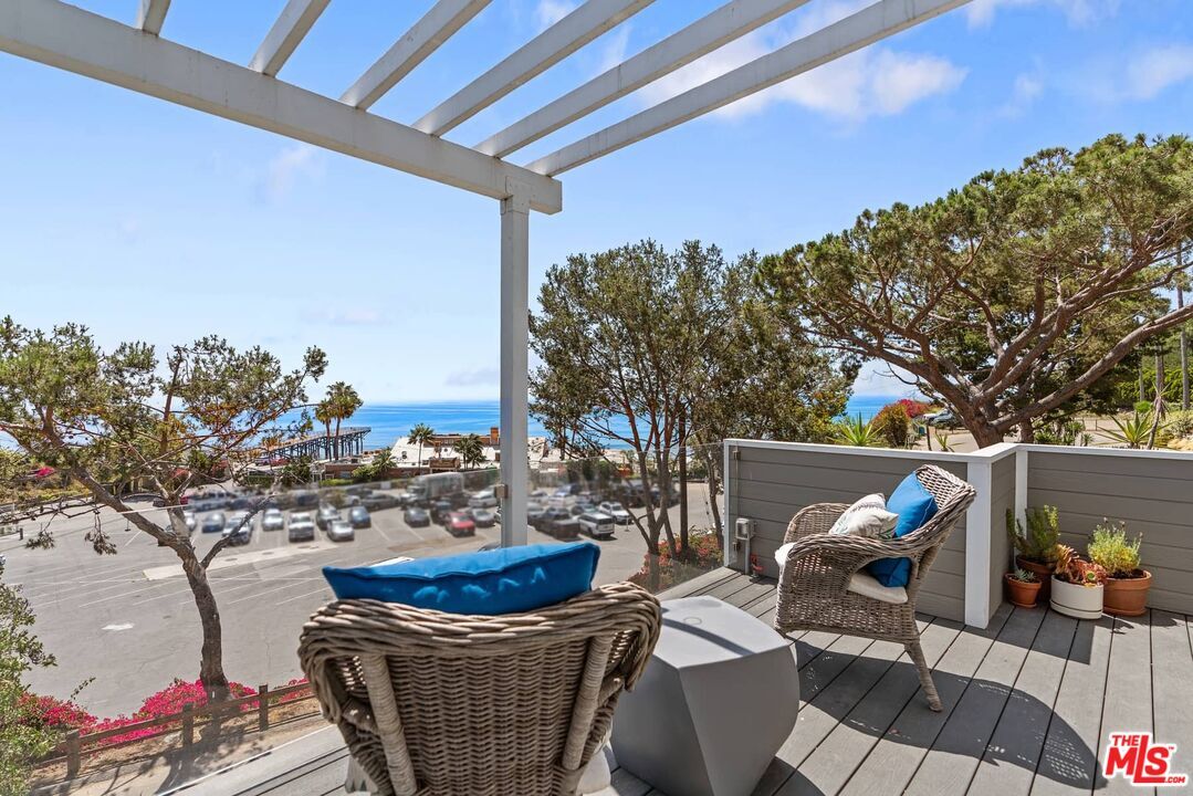 Property Photo: 99 Paradise Cove Rd CA 90265