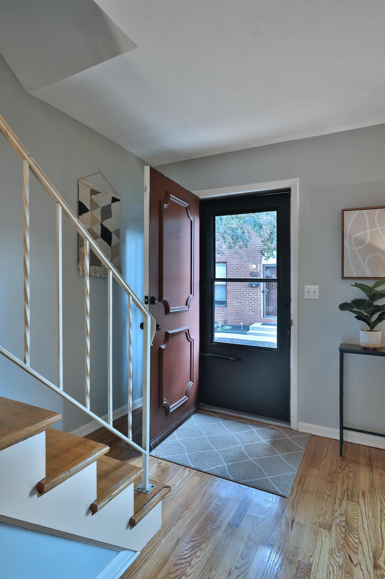 Property Photo: 1820 Willoway S Circle OH 43220