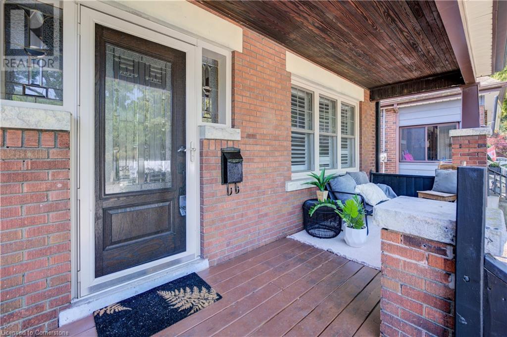 Property Photo: 29 Linwood Avenue ON L8P 4P4