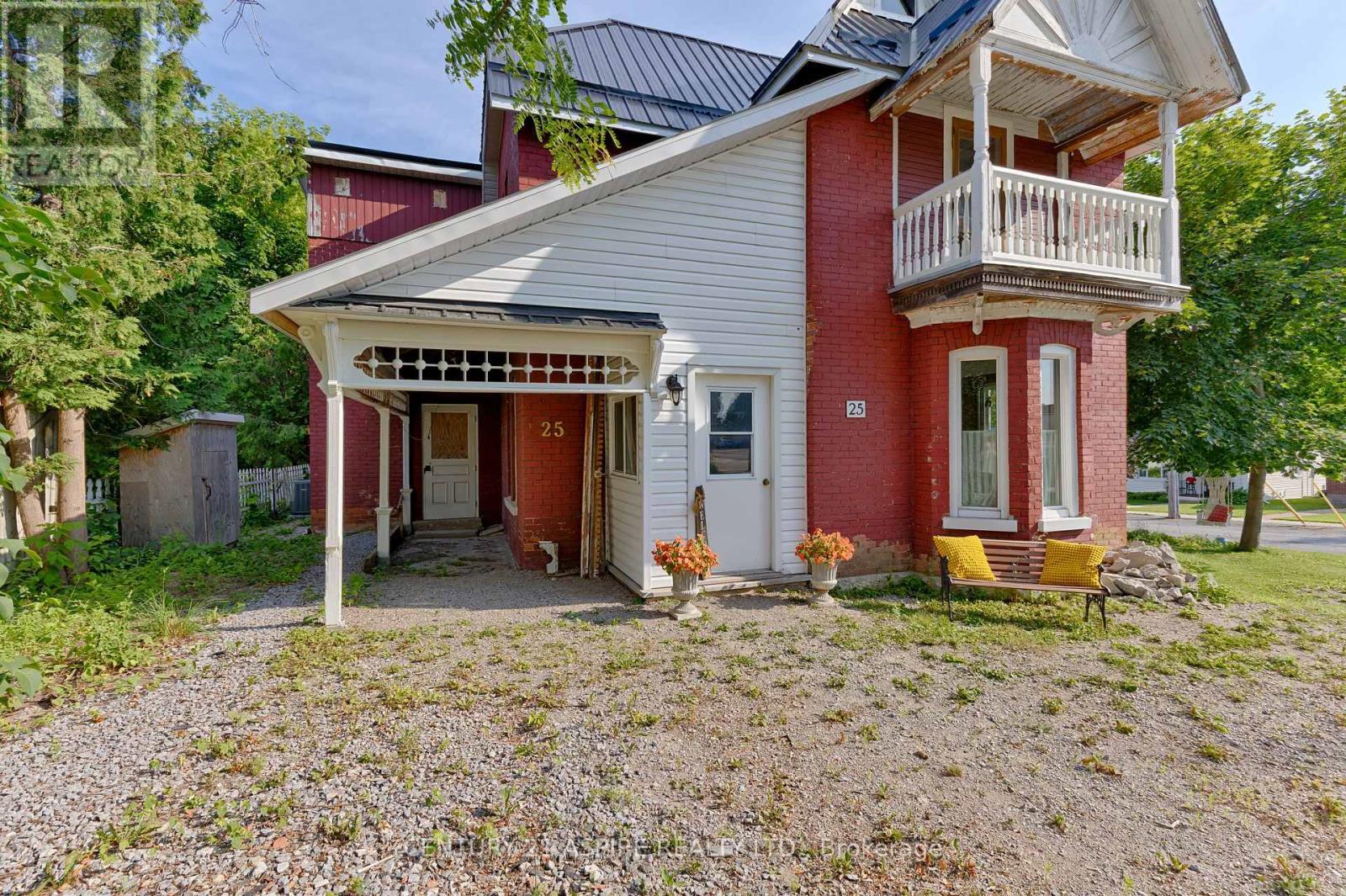 Property Photo: 25 Main Street ON K0J 1K0