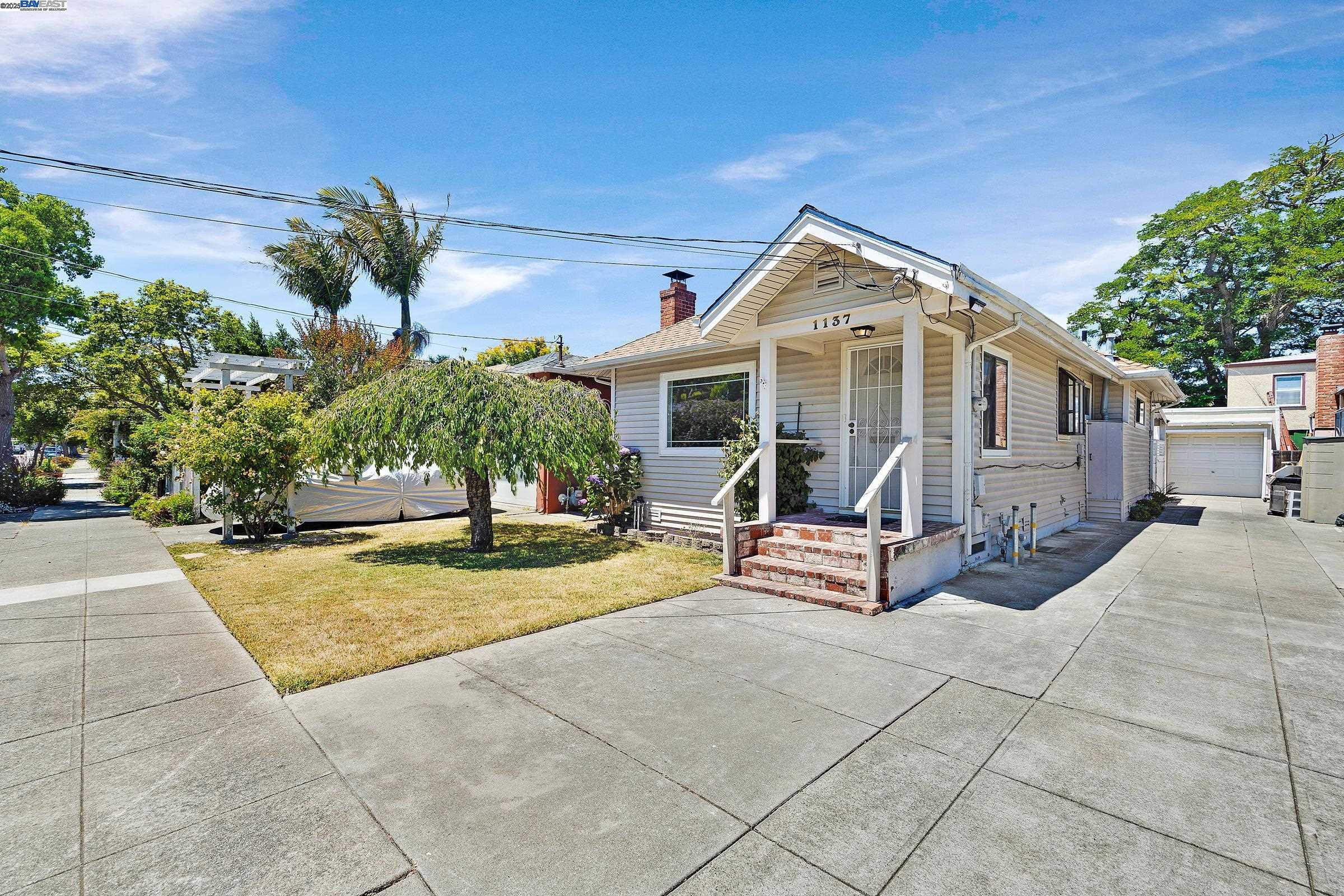 Property Photo: 1137 Post St CA 94501