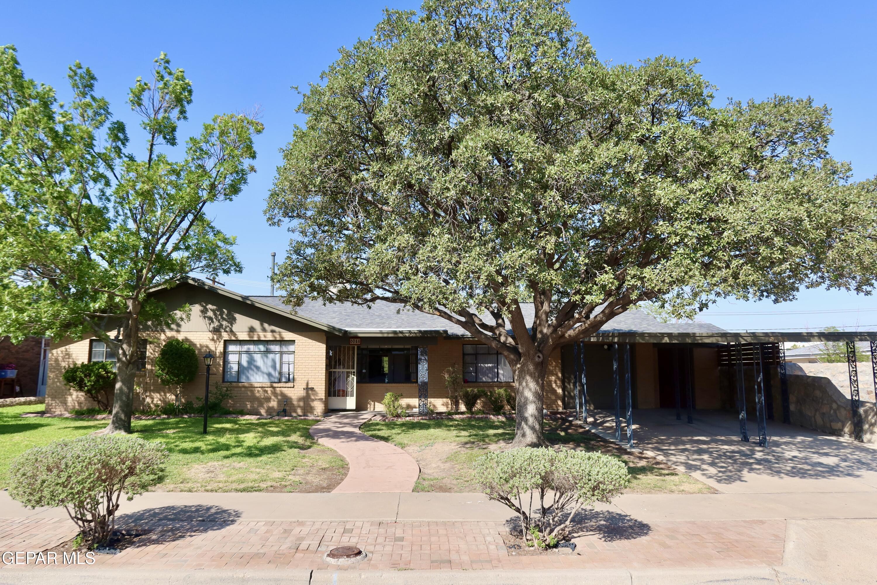 Property Photo: 6044 Bel Mar Avenue TX 79912