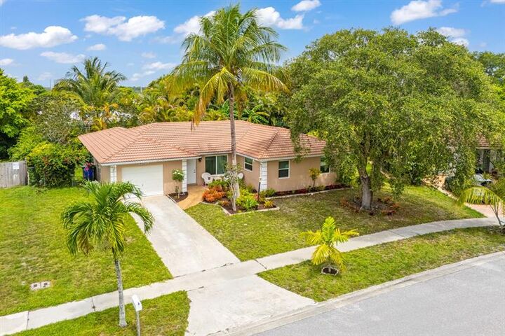 22055 Aslatic St  Boca Raton FL 33428 photo