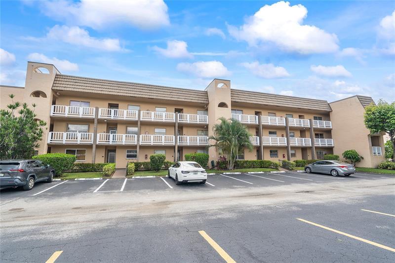 Property Photo: 9221 Sunrise Lakes Blvd 109 FL 33322