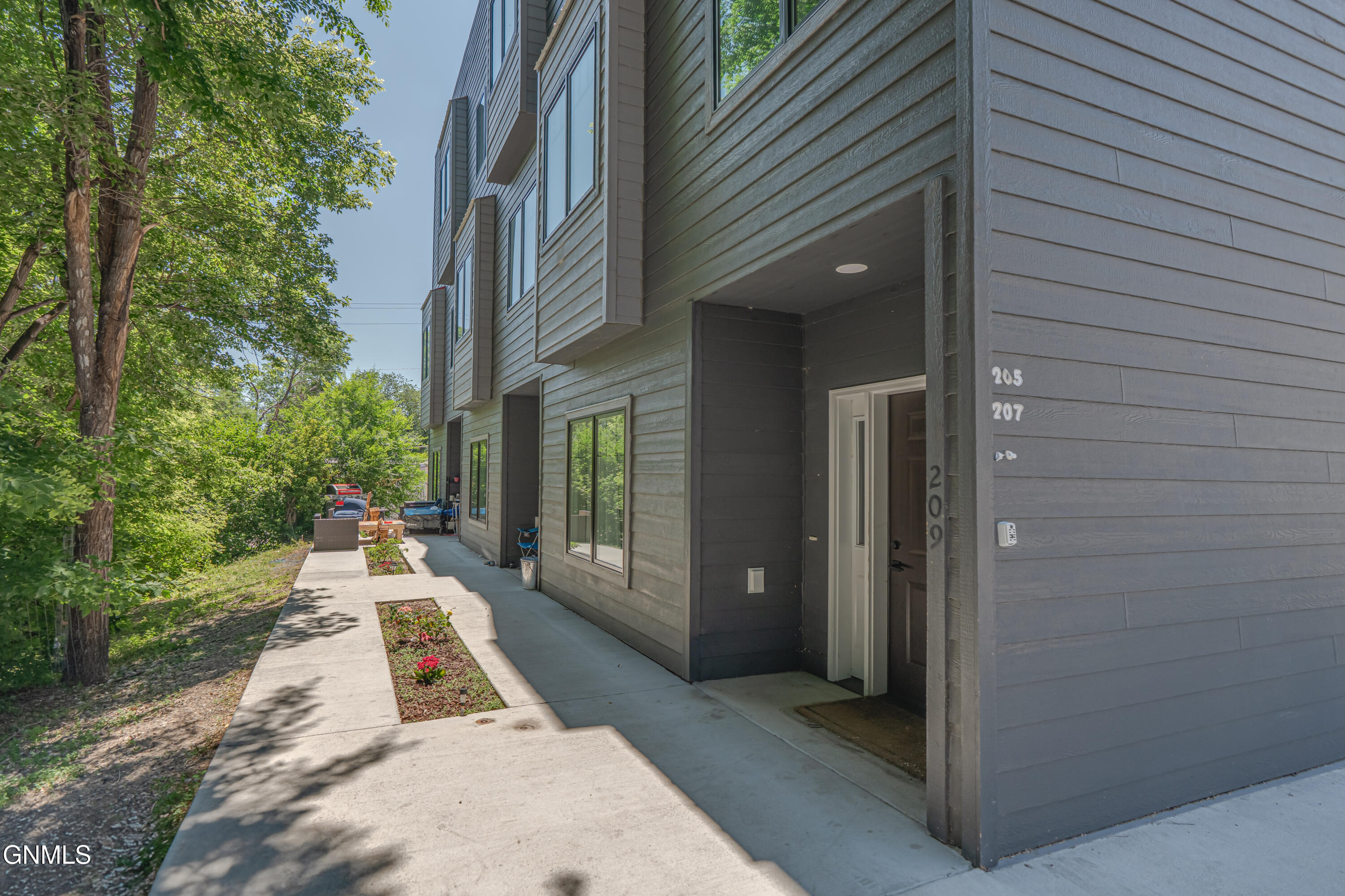209 Thayer Avenue C  Bismarck ND 58501 photo
