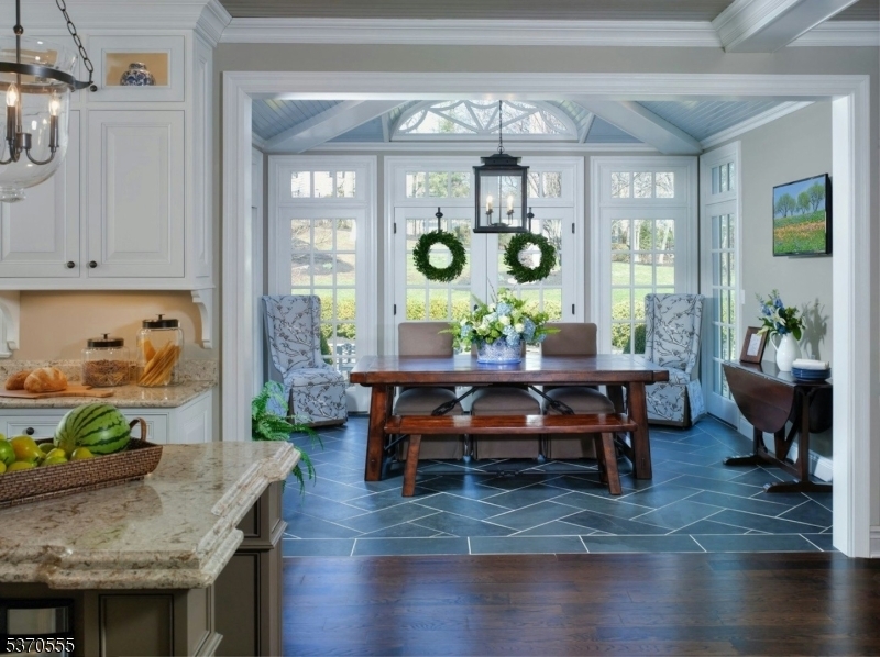 Property Photo:  3 Breeze Knoll Dr  NJ 07090 