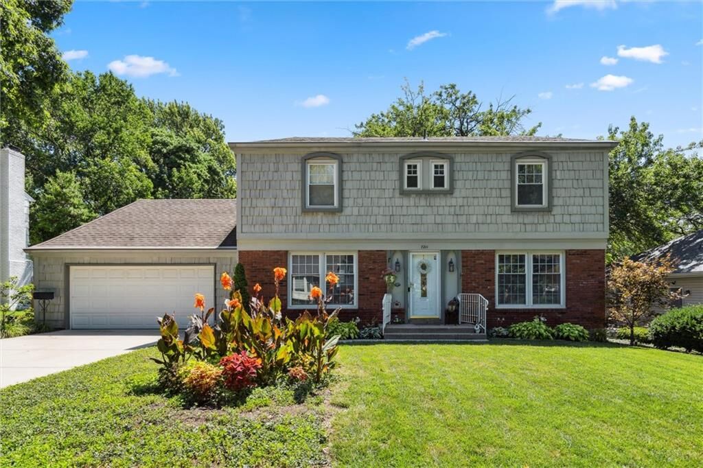 Property Photo: 7211 Goodman Street KS 66204