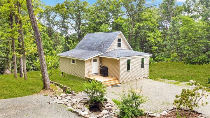 Property Photo:  8 Pioneer Trail  NY 10950 