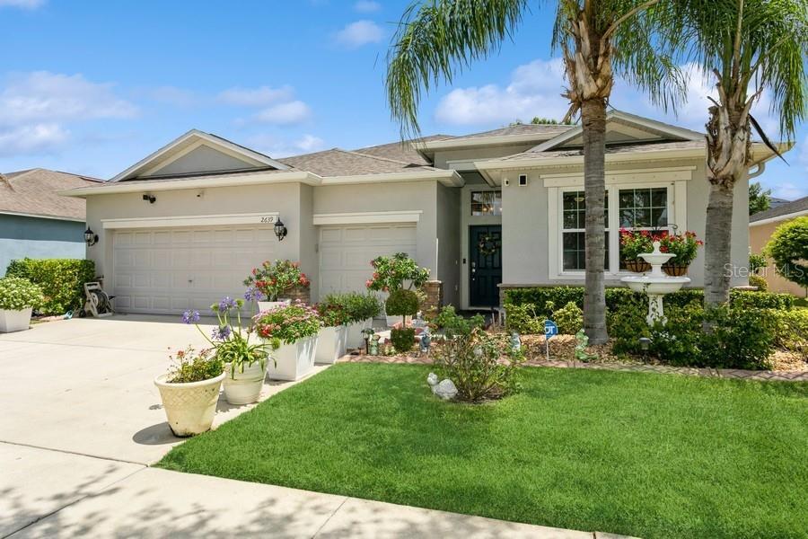 Property Photo: 2639 Yukon Cliff Drive FL 33570