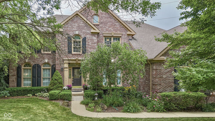 Property Photo: 860 Old Eagle Way IN 46143