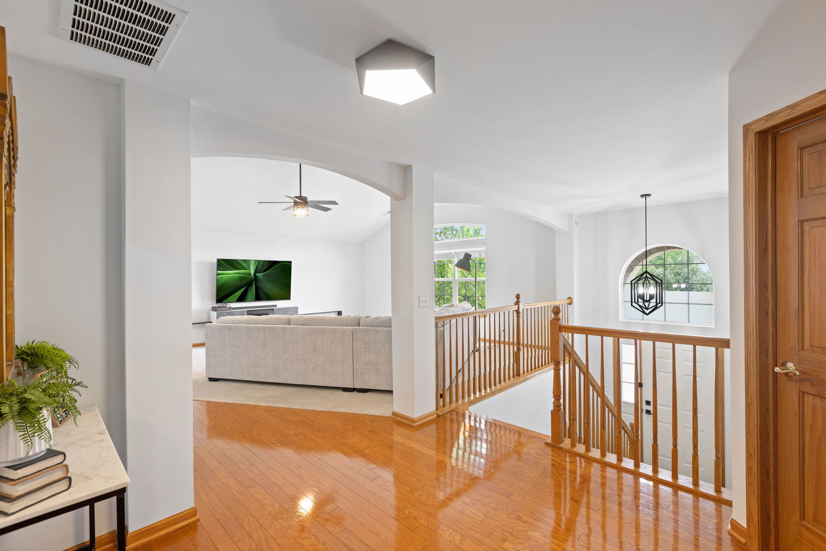 Property Photo: 2599 Oak Drive 2599 IL 60118