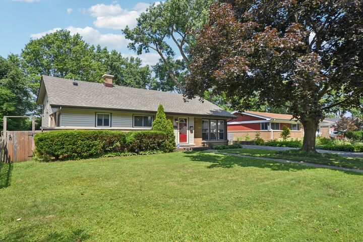 816 Appletree Lane  Deerfield IL 60015 photo