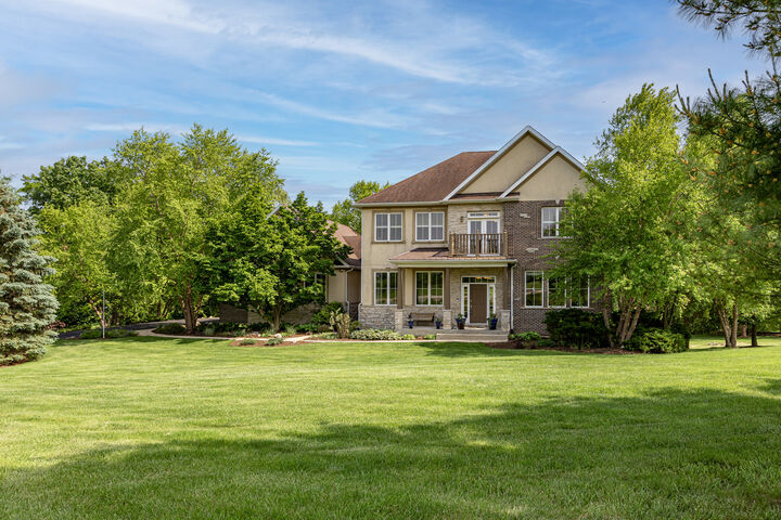 Property Photo:  660 Birch Hollow Drive  IL 60002 